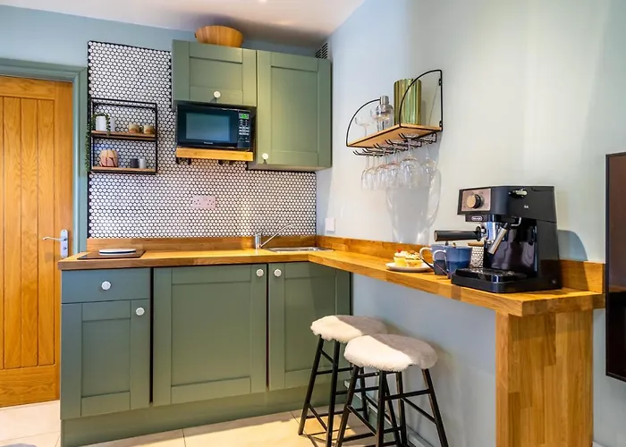 The Beehive Апартаменты